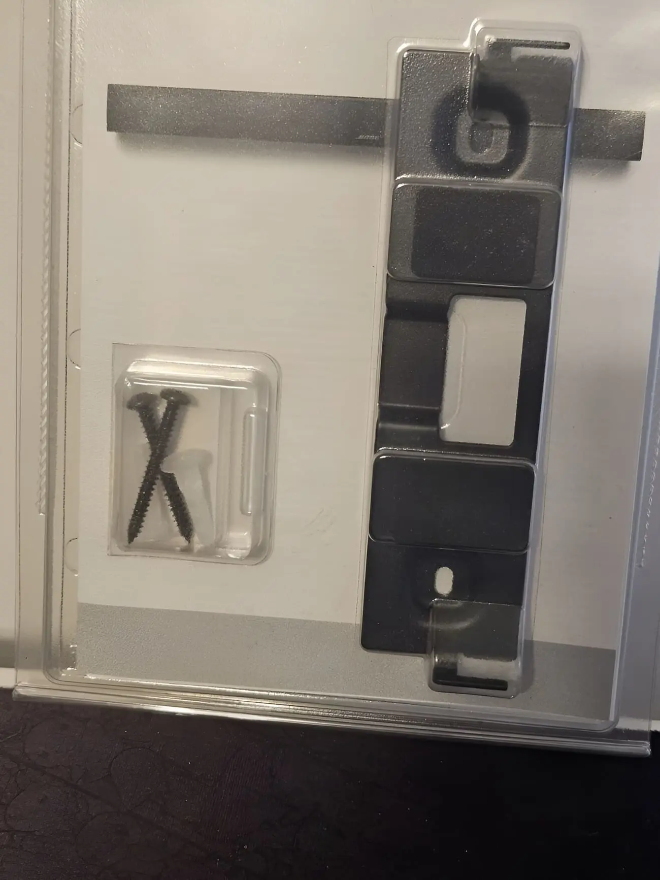 Giá treo loa trung tâm Bose OmniJewel Center Channel – Thiết kế gọn gàng, chắc chắn