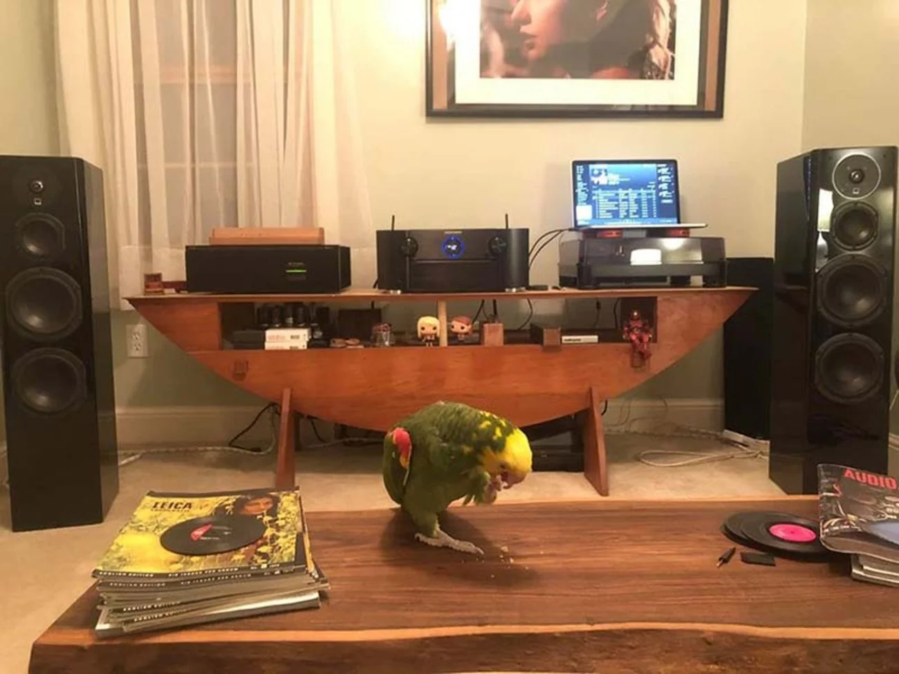 Loa cột SVS Prime Tower 3.5-way Hi-Fi, âm thanh mạnh mẽ