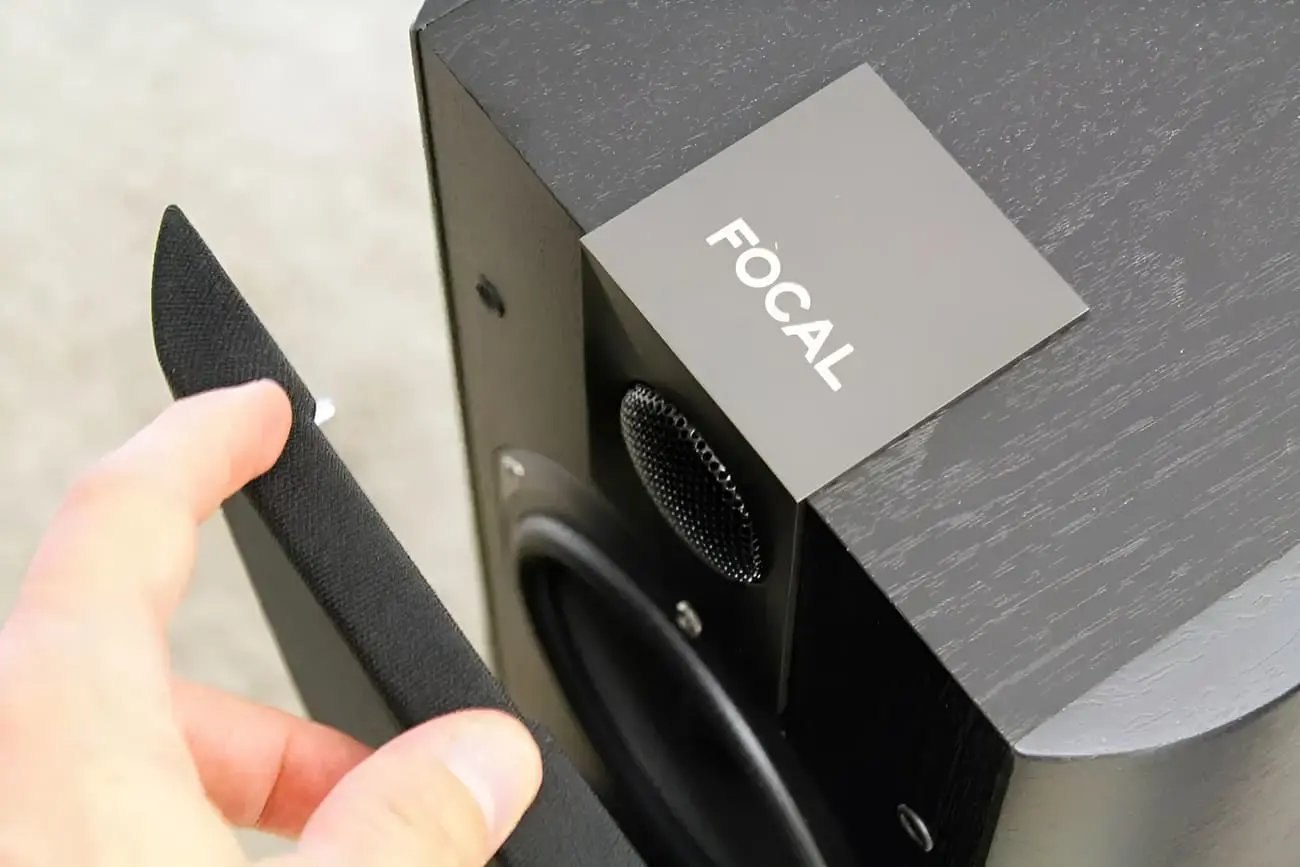 Âm trầm mạnh mẽ nhờ thiết kế bass-reflex