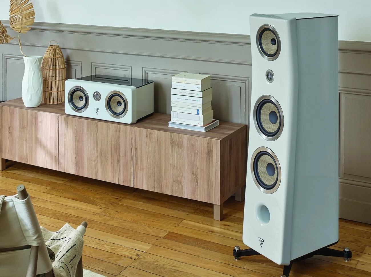 Loa Focal Kanta No2 chính hãng, loa cột Hi-End 3 đường tiếng