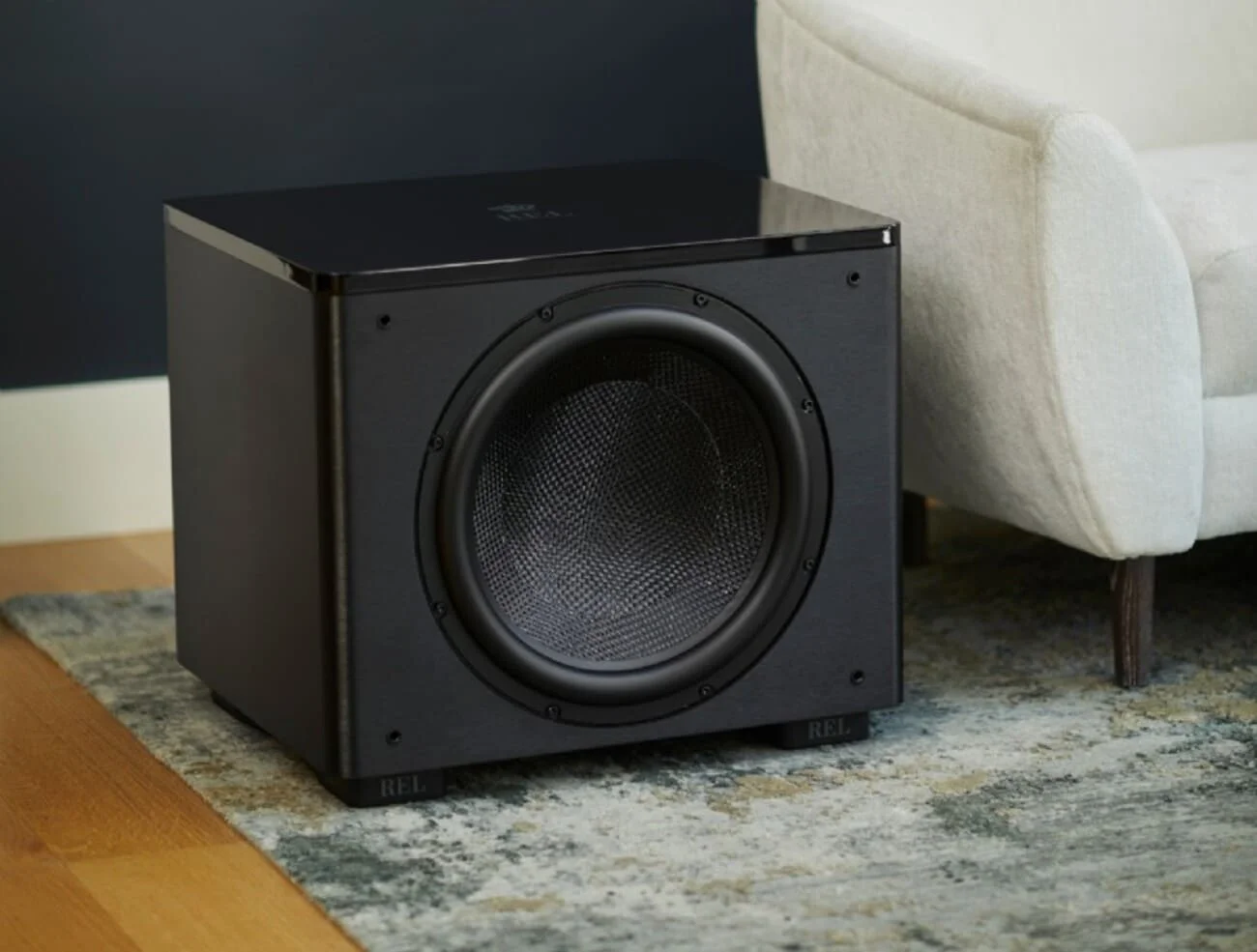 Thiết kế chắc chắn – Phong cách hiện đại | REL HT/1510 Predator