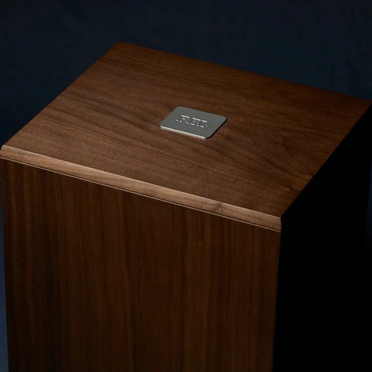 Thiết kế cổ điển sang trọng