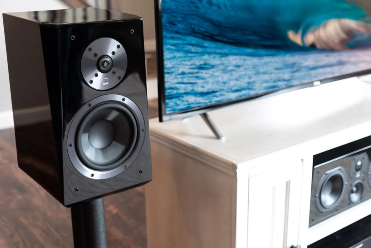 Loa SVS Ultra Bookshelf cao cấp cho nghe nhạc & xem phim