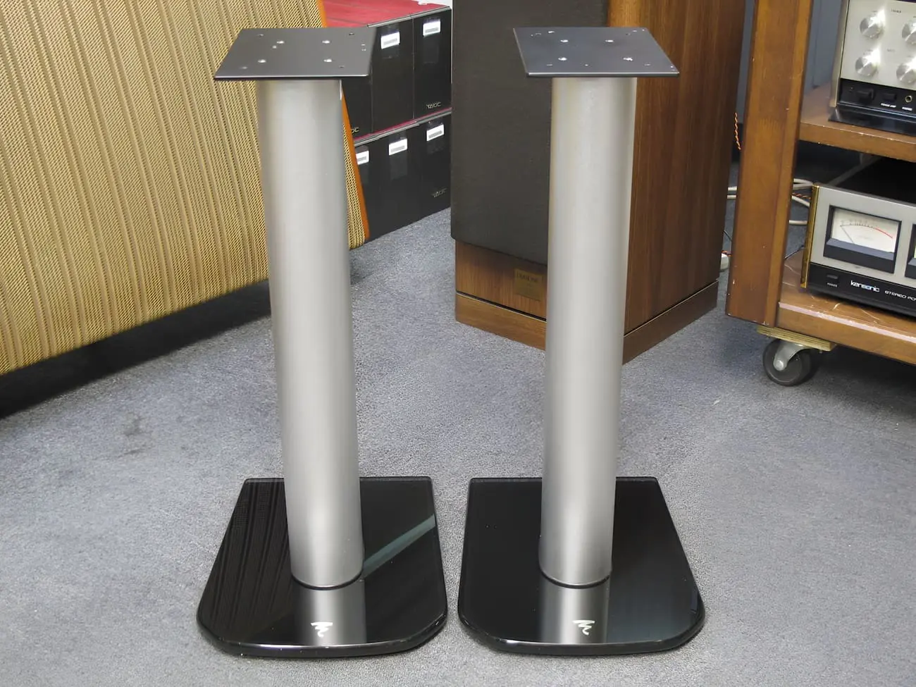 Chân loa Focal Stand Aria S900 – Thiết kế nhôm cao cấp, ổn định