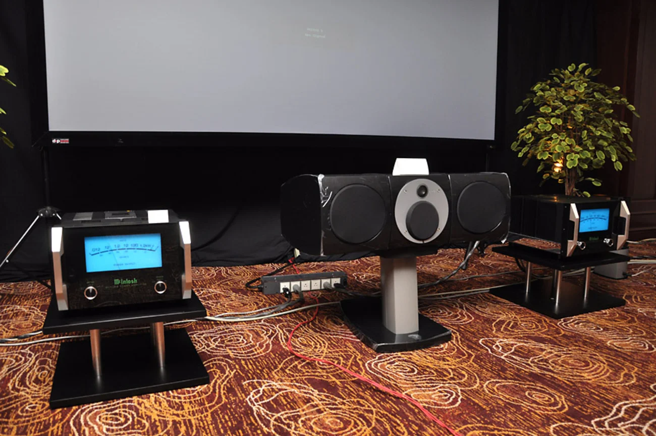 Hoàn thiện màu đen sang trọng