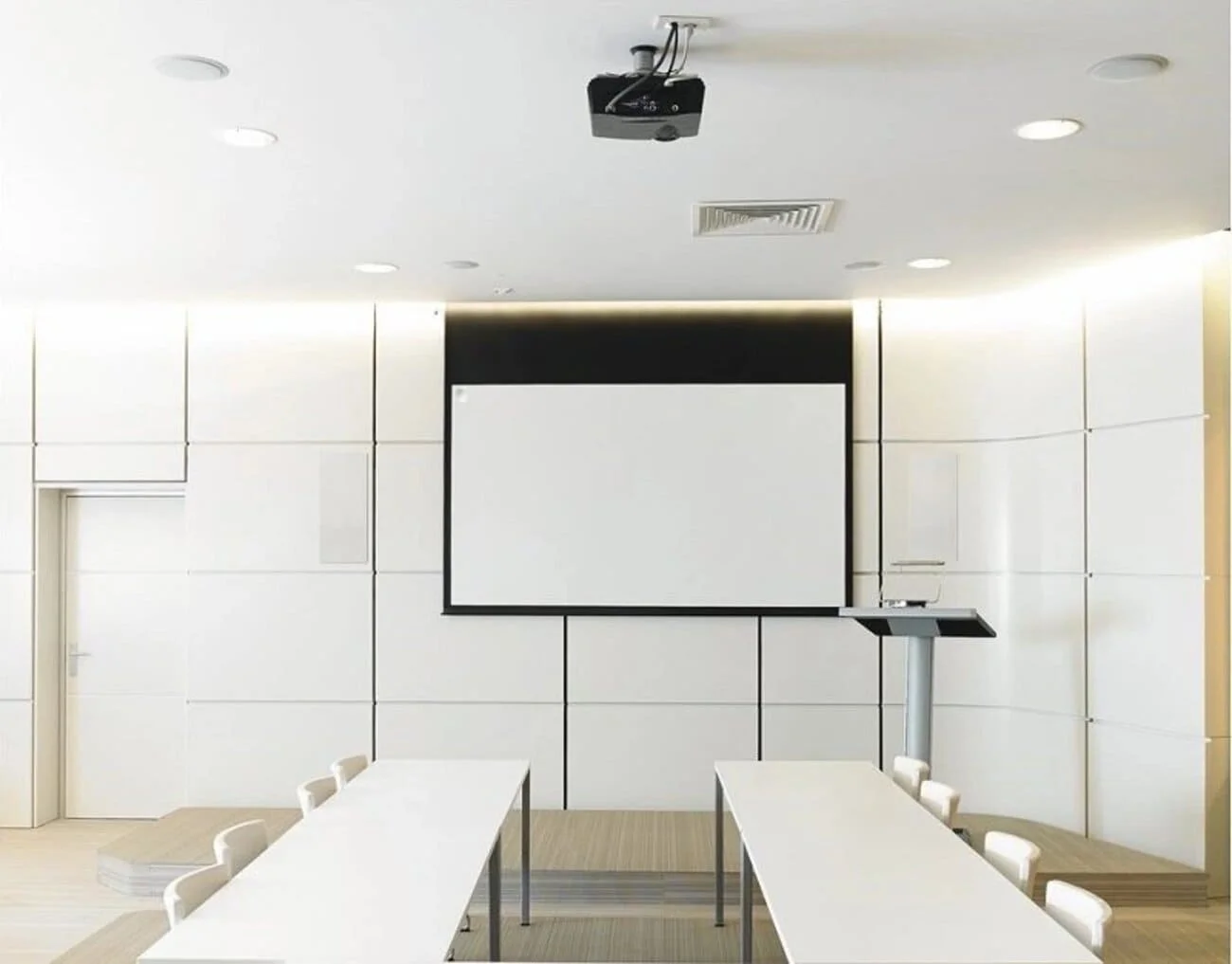 Giá Focal Mounting Bracket IC 1002 cho hệ thống âm thanh âm trần