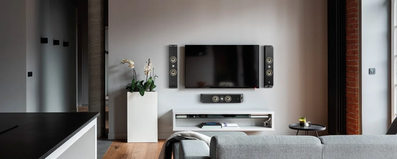 Thiết kế on-wall siêu mỏng – tối ưu thẩm mỹ