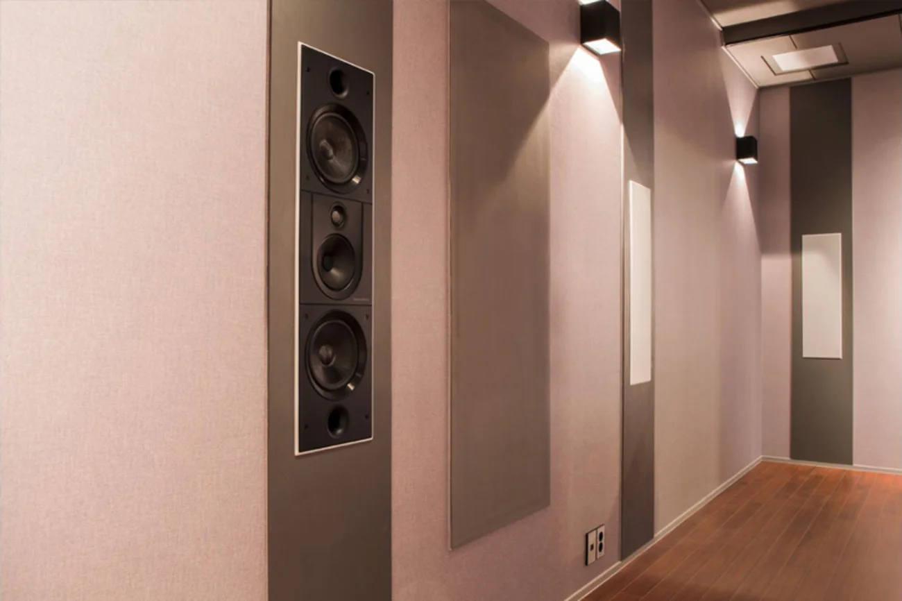 Loa âm tường Bowers & Wilkins CWM8.3 D chính hãng Hi-End 3 đường tiếng