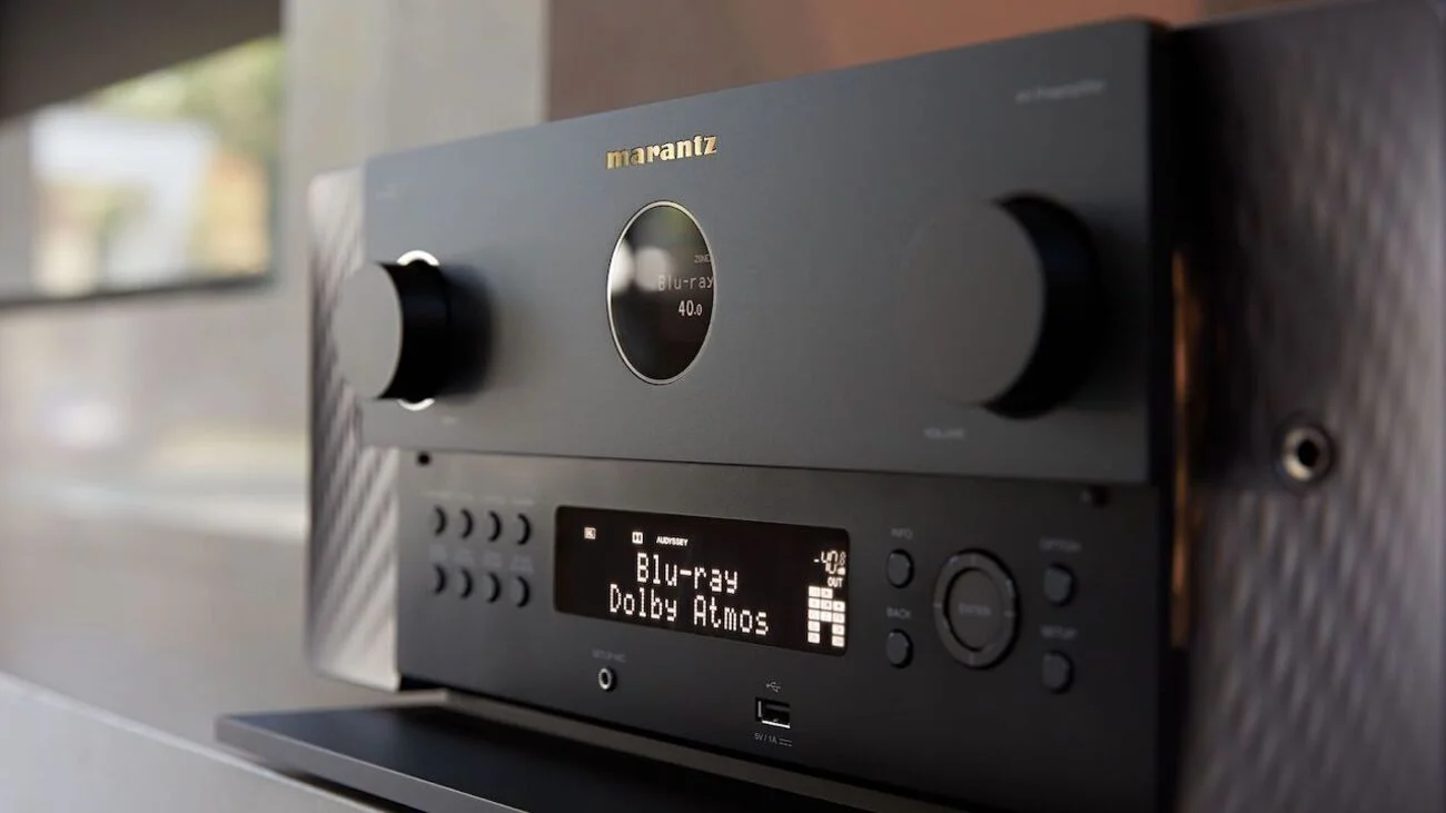 Bộ xử lý âm thanh hình ảnh Marantz AV 10 cho Home Cinema