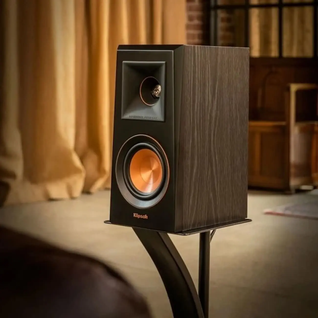Loa Bookshelf Klipsch RP-500M II – Độ nhạy 92dB, trình diễn âm thanh sống động