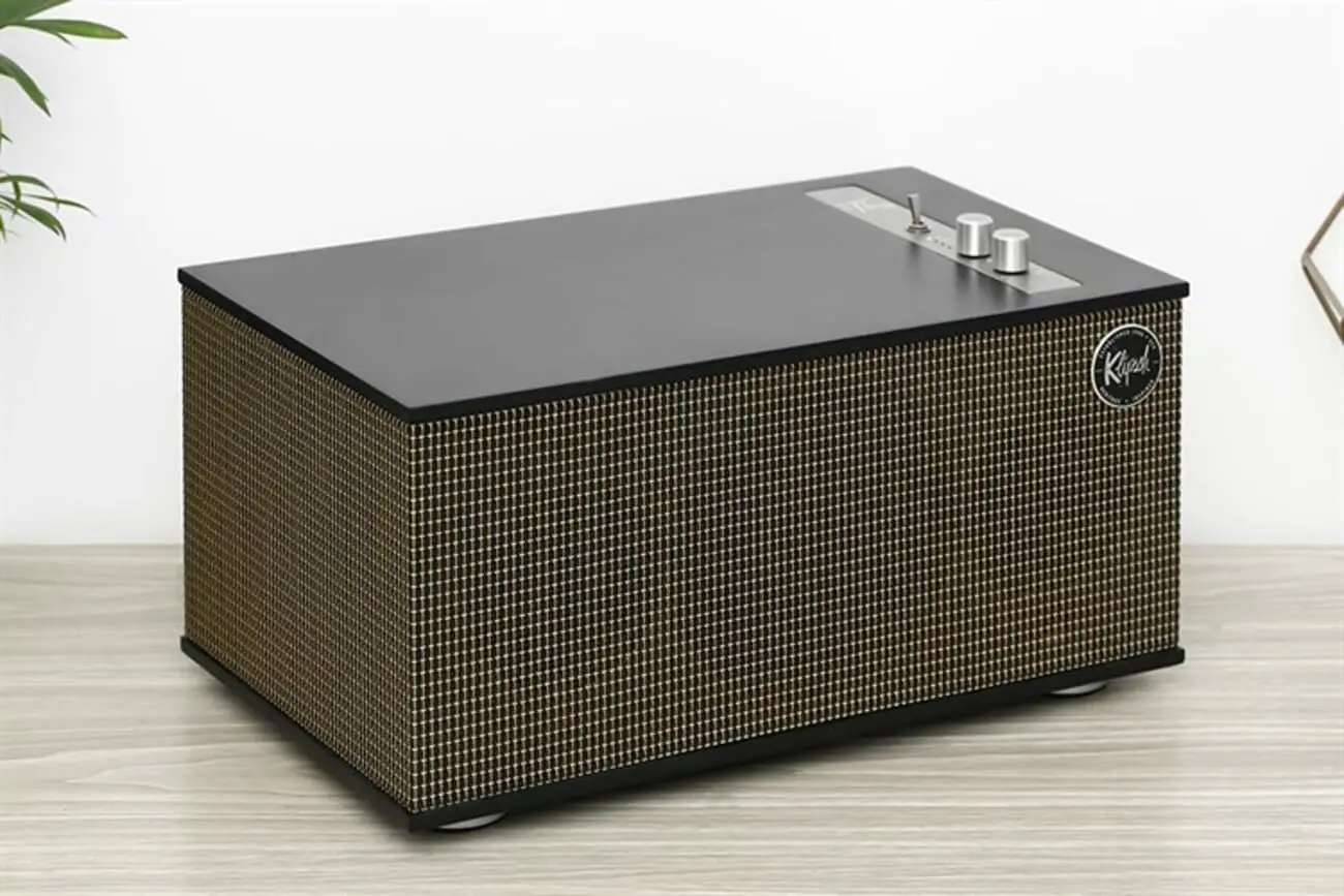 Hệ thống âm thanh stereo mạnh mẽ