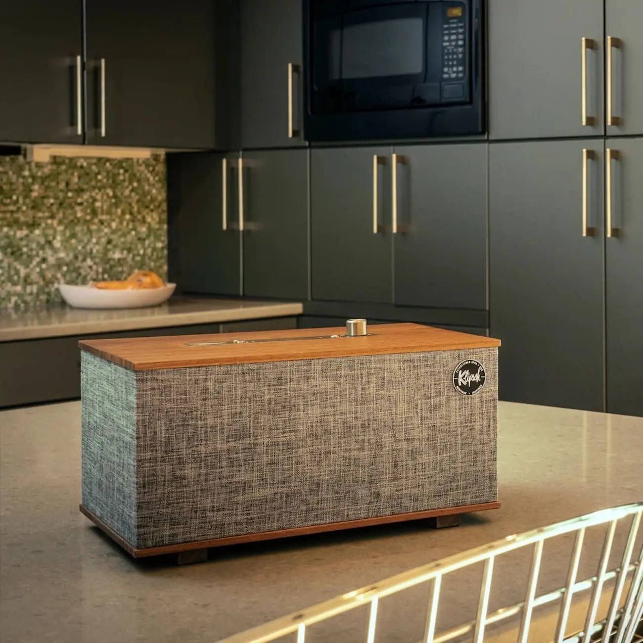 Loa Klipsch The Three with Google Assistant – công suất 60W, bass 5.25 inch