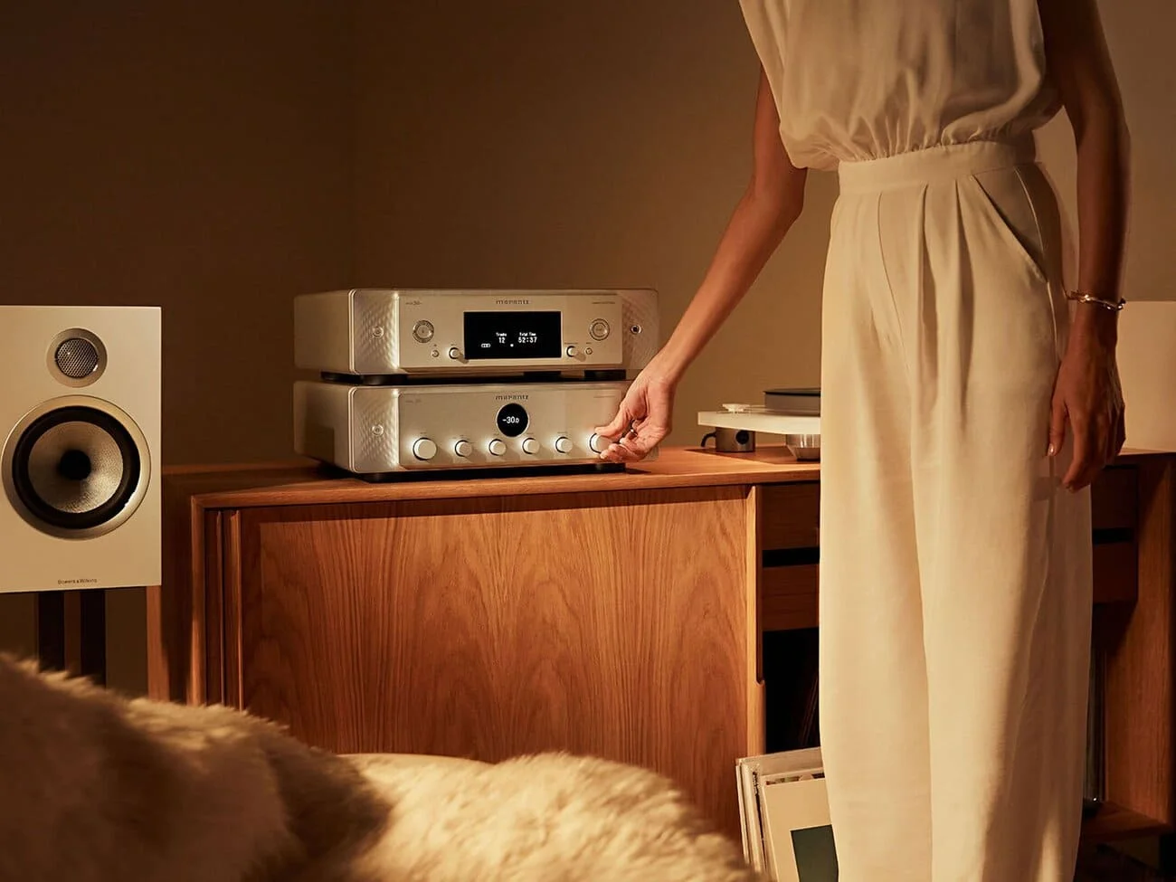 Kết hợp đầu phát SACD và Network Audio Player trong một thiết bị