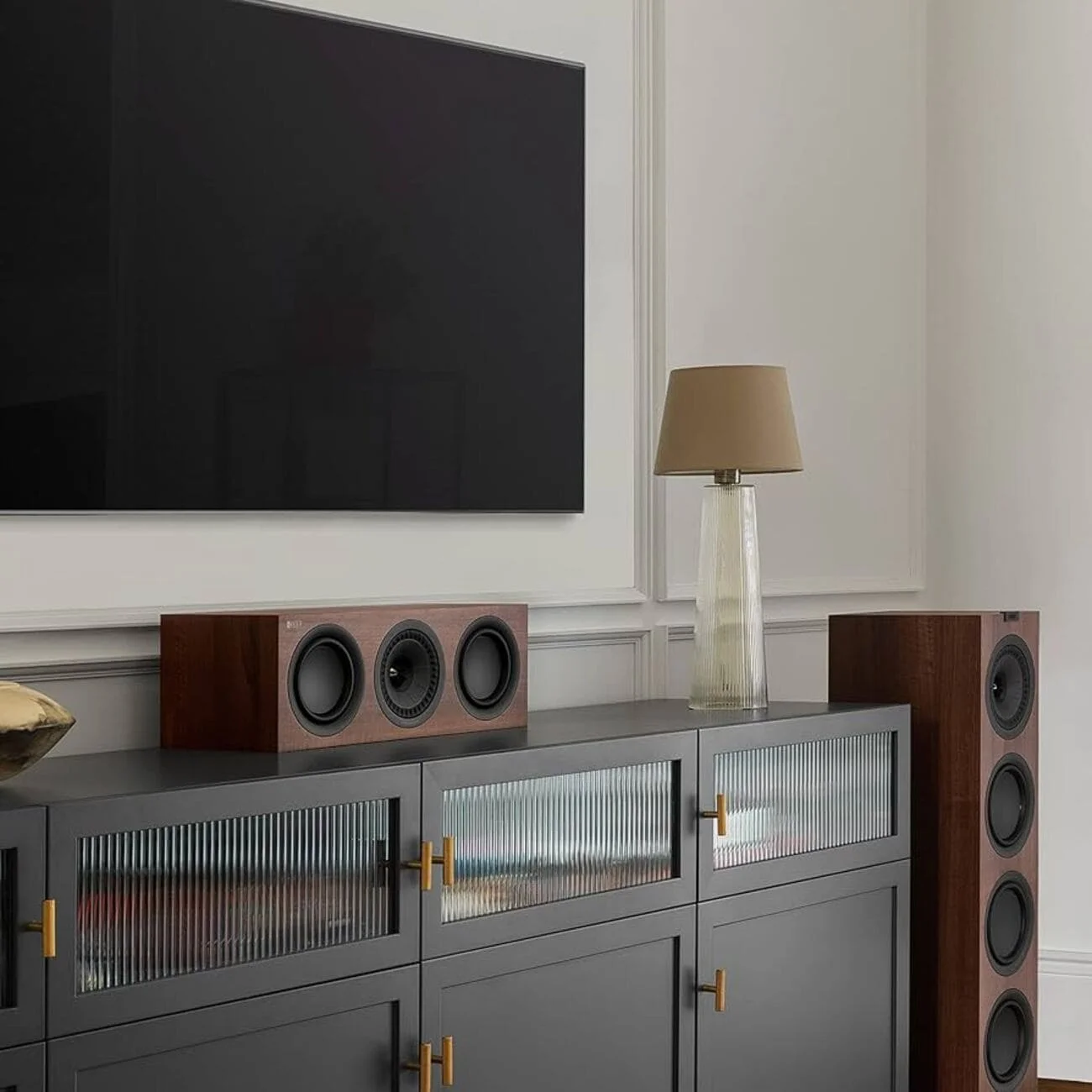 KEF Q250c – Loa trung tâm chất lượng cao cho home theater