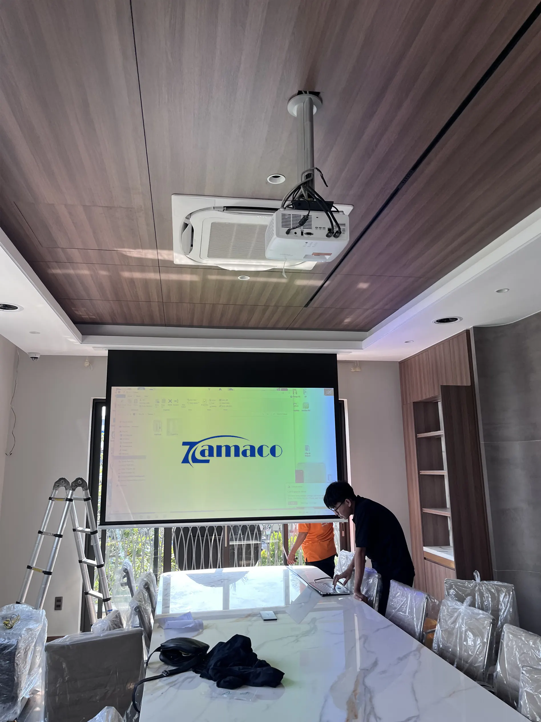 Optoma 130RK HTMI100 LongAn 2 1