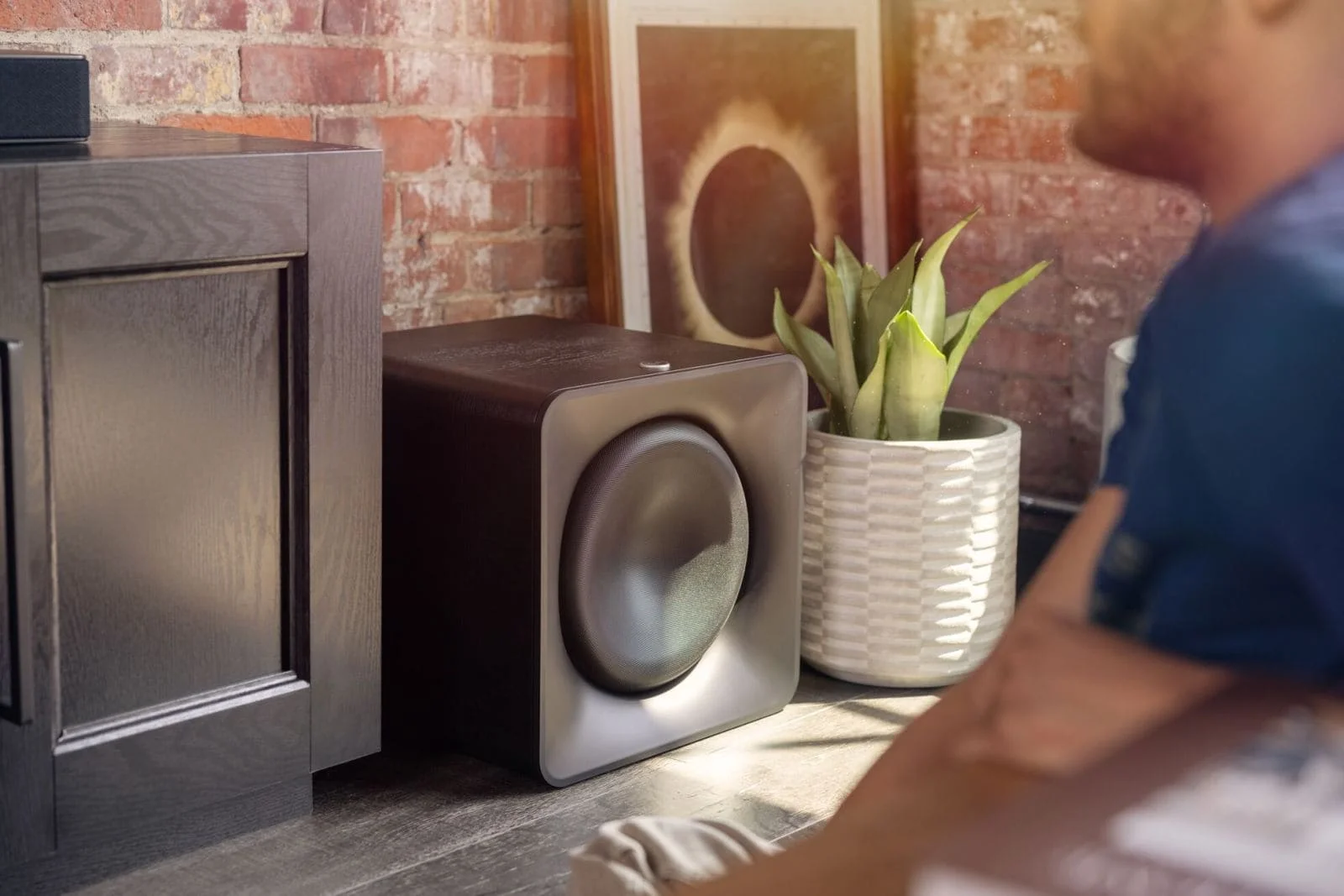 Loa sub Klipsch Flexus Sub 200 tái tạo âm bass sâu lắng