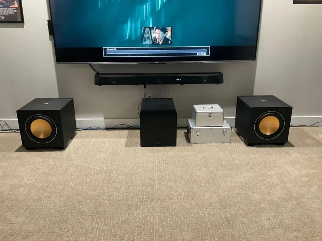 Loa tái tạo âm bass dày