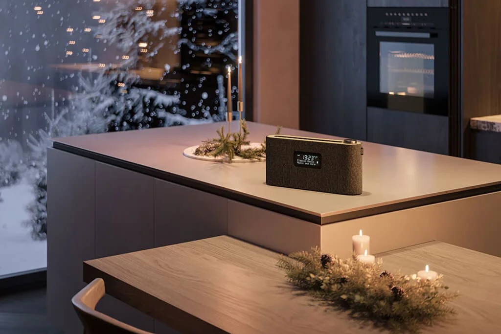 Loewe Radio Frequency nghe nhạc hay