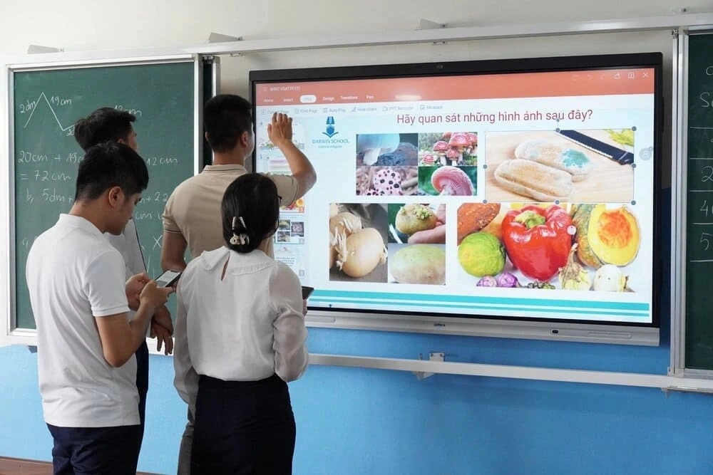 GoBoard 65” có thiết kế viền mỏng, khung vỏ màu đen hiện đại