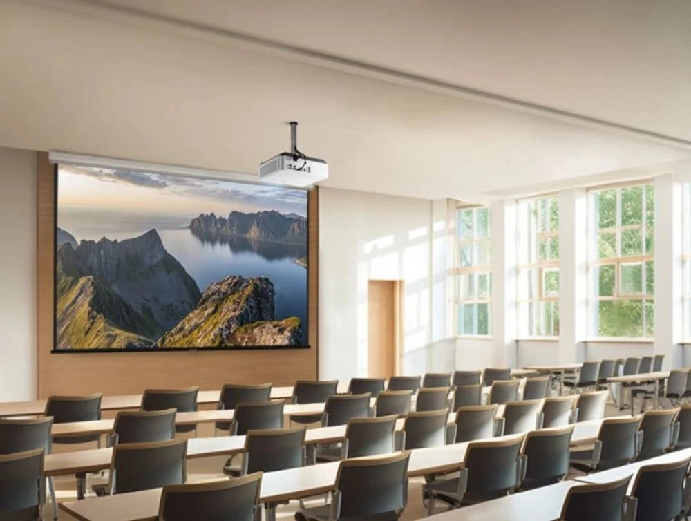 Được trang bị hiệu chỉnh Keystone 4 góc, xoay 360°