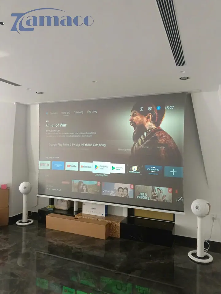 Hình ảnh sáng rõ, kích thước lớn, đáp ứng tốt nhu cầu xem phim hằng ngày.