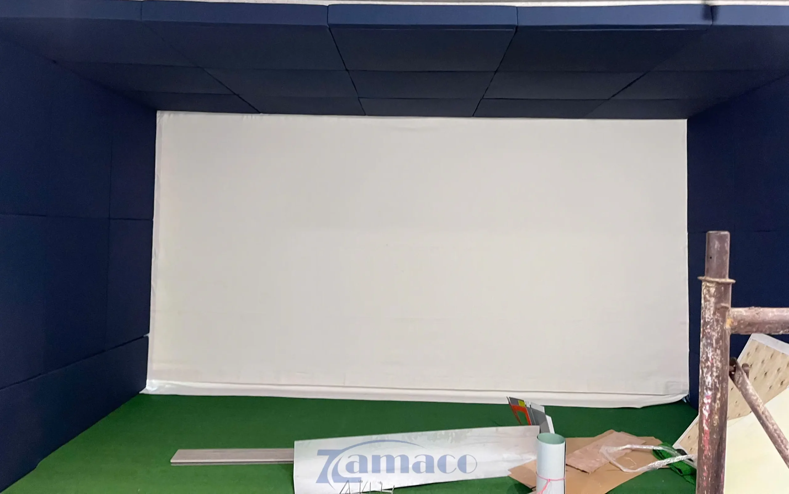 Lắp đặt máy chiếu 4K chuyên Golf BenQ AK700ST CLB Golf Phú Mỹ Hưng tại Quận 7