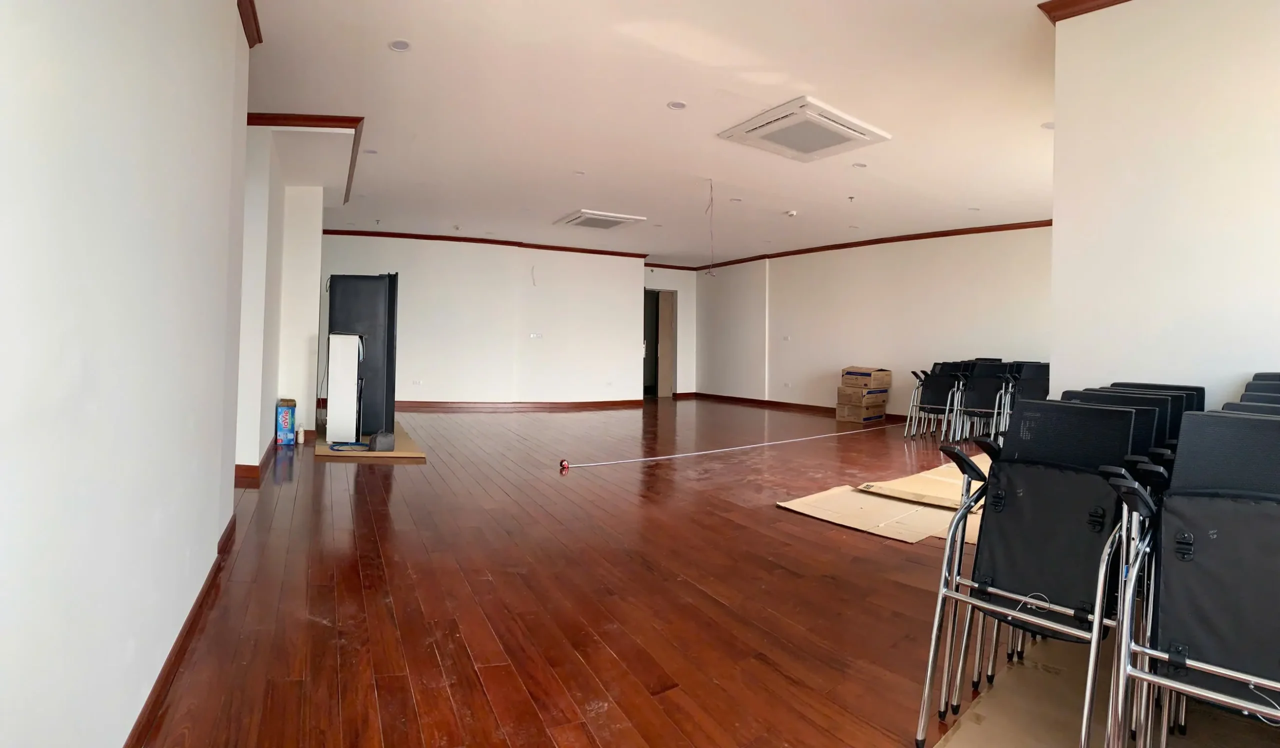 Dự án lắp đặt máy chiếu cũ LG BU70QGA và màn chiếu Âm Trần 120in